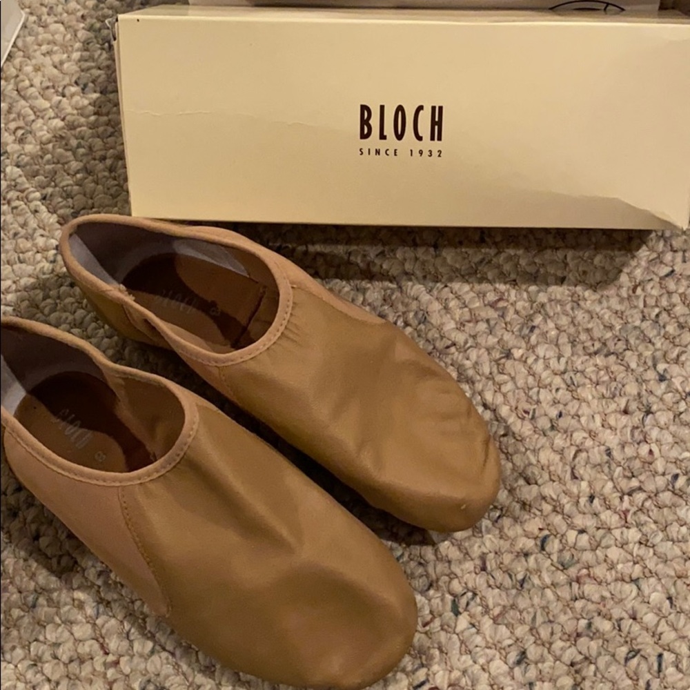 Bloch tan dance shoes